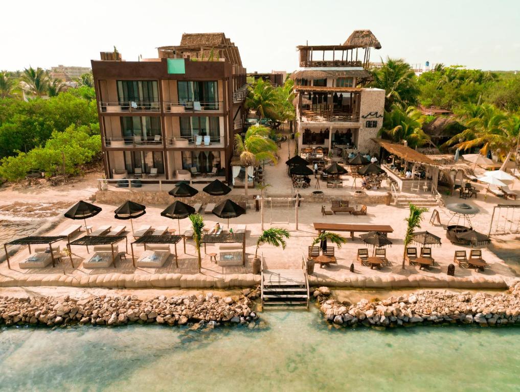 Awa Holbox