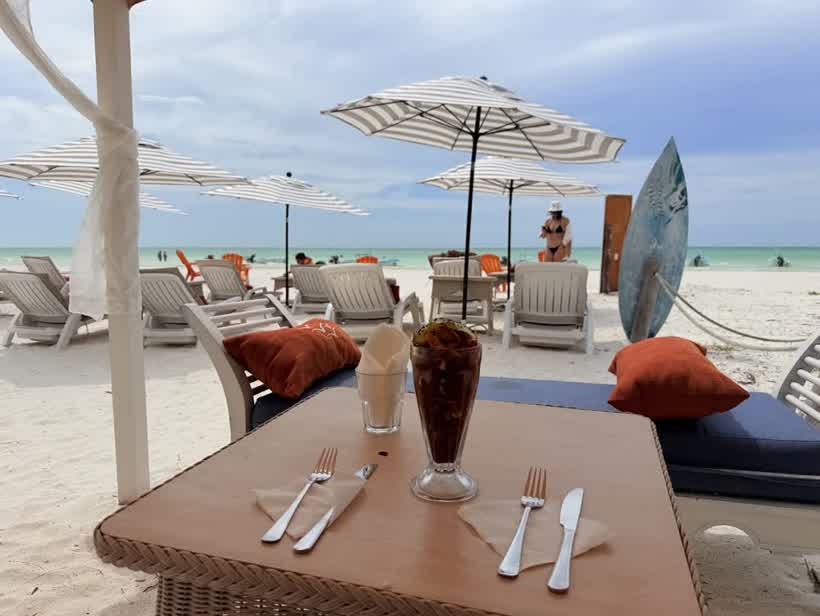 Clementina club de playa en Isla Holbox